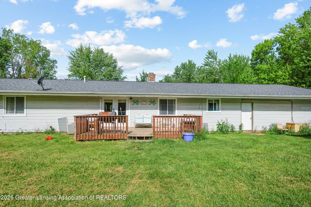 10216 N Royston Road, Grand Ledge, MI 48837