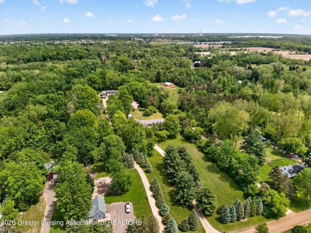 10216 N Royston Road, Grand Ledge, MI 48837