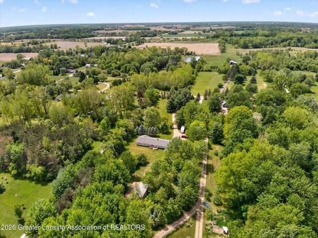 10216 N Royston Road, Grand Ledge, MI 48837