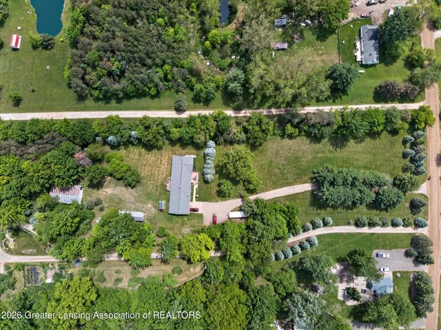 10216 N Royston Road, Grand Ledge, MI 48837
