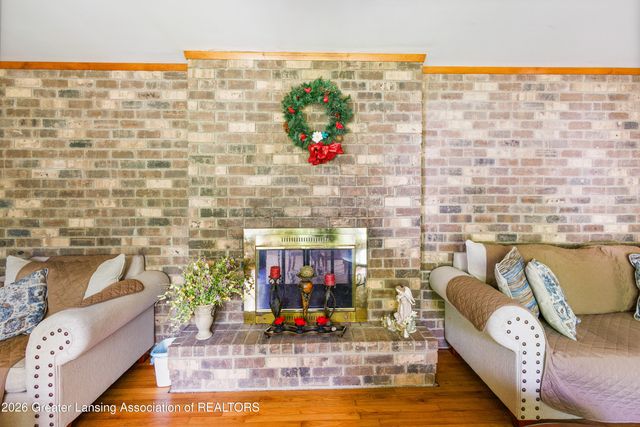 10216 N Royston Road, Grand Ledge, MI 48837