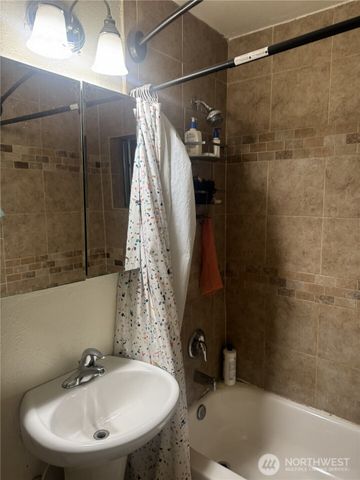 4503 E E Street, Tacoma, WA 98404