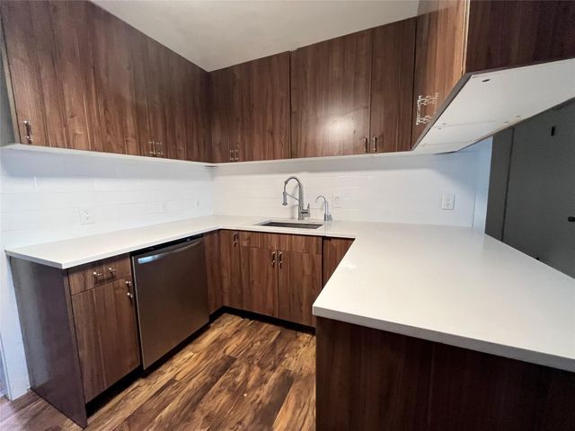 1708 Windoak DR, Austin, TX 78741