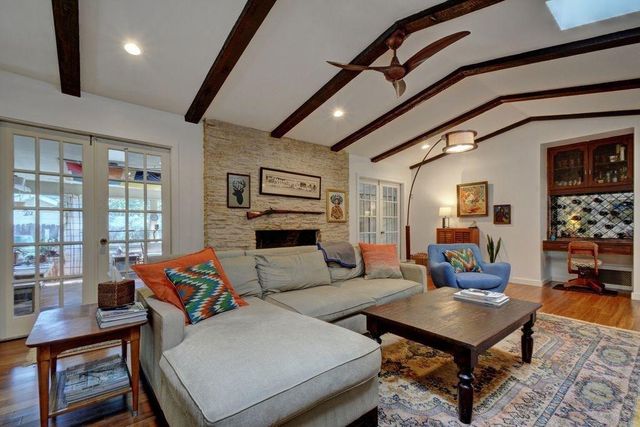 1708 Windoak DR, Austin, TX 78741
