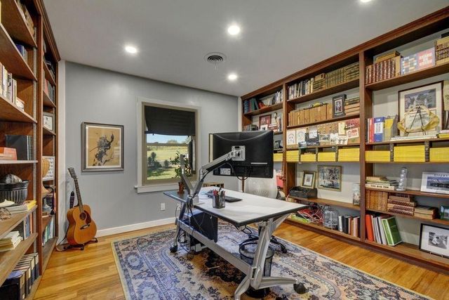 1708 Windoak DR, Austin, TX 78741