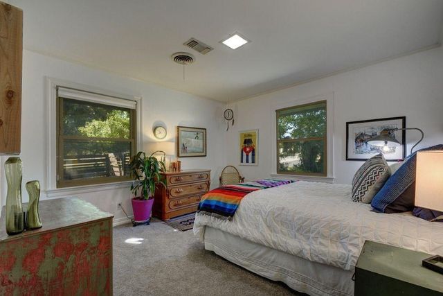 1708 Windoak DR, Austin, TX 78741