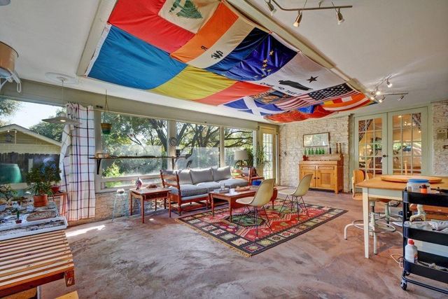 1708 Windoak DR, Austin, TX 78741