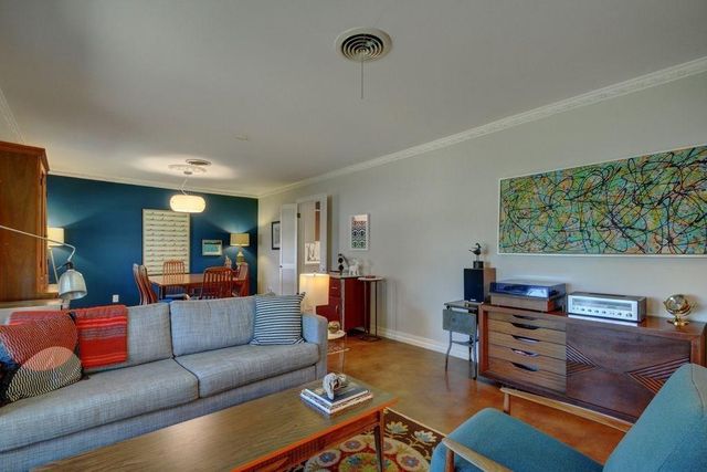 1708 Windoak DR, Austin, TX 78741