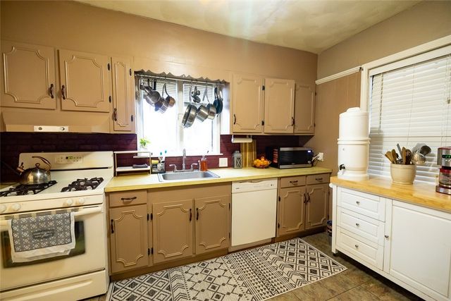 28 Sylvan Avenue, Cranston, RI 02905