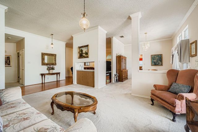 1209 Parrot TRL, Round Rock, TX 78681