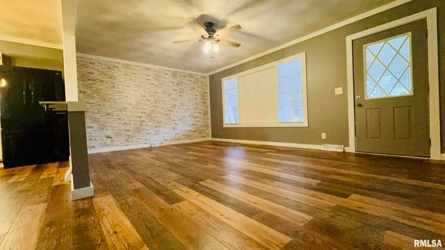 5381 CENTER Street, Mulkeytown, IL 62865