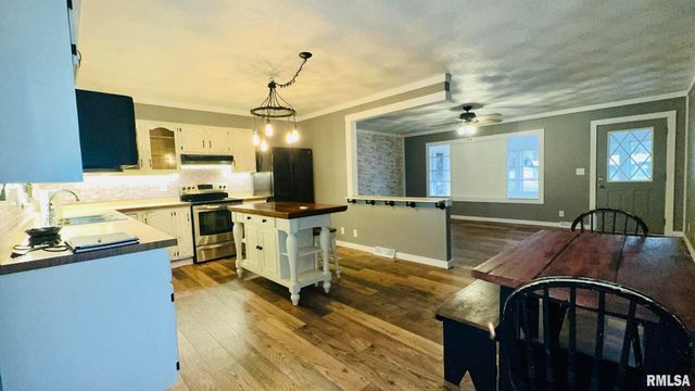 5381 CENTER Street, Mulkeytown, IL 62865