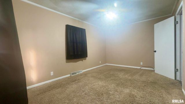 5381 CENTER Street, Mulkeytown, IL 62865