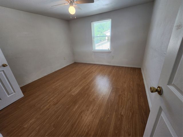 2931 W 11th Street, Irving, TX 75060