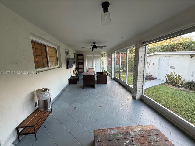 4850 SW 4th St 0, Miami, FL 33134