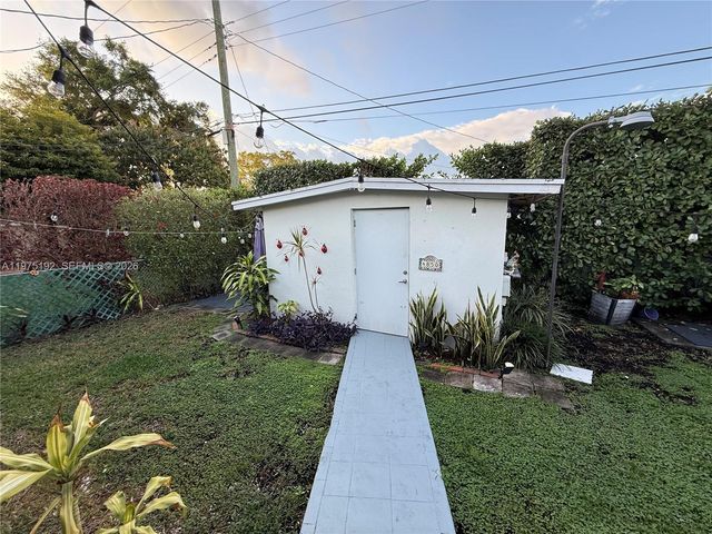 4850 SW 4th St 0, Miami, FL 33134