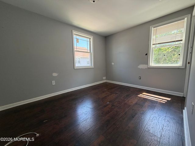 11 Forest Place, Keansburg, NJ 07734