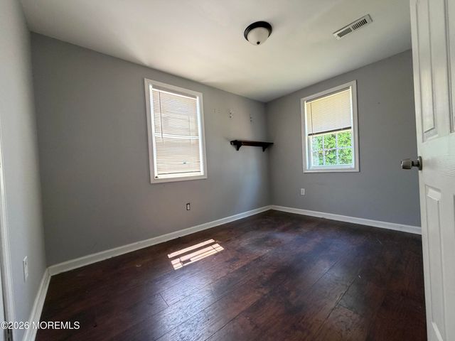 11 Forest Place, Keansburg, NJ 07734