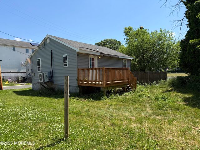 11 Forest Place, Keansburg, NJ 07734