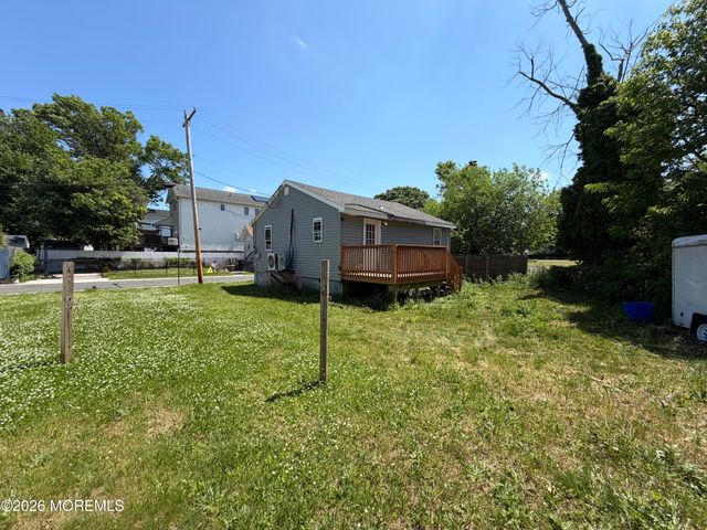 11 Forest Place, Keansburg, NJ 07734