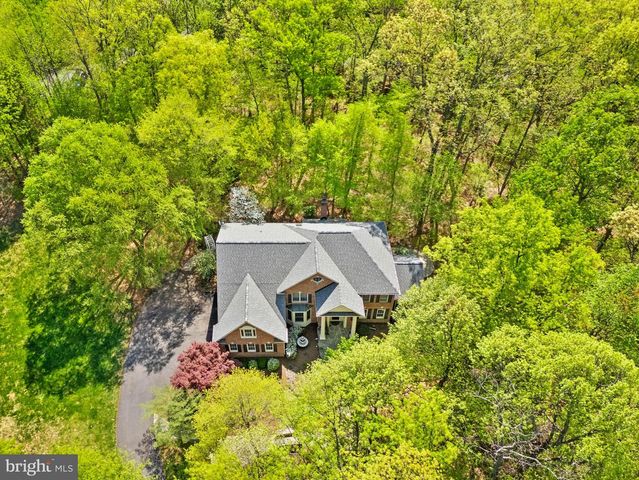 22167 WOODWINDS DR, Leesburg, VA 20175