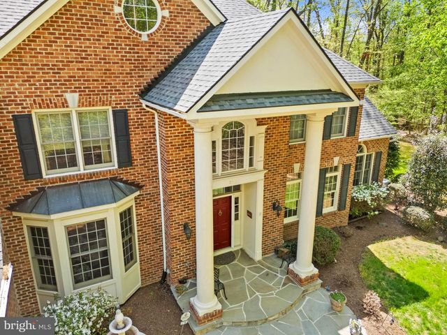 22167 WOODWINDS DR, Leesburg, VA 20175