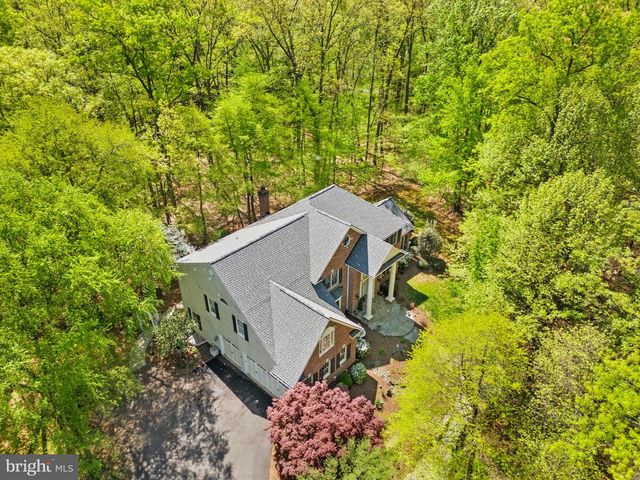 22167 WOODWINDS DR, Leesburg, VA 20175