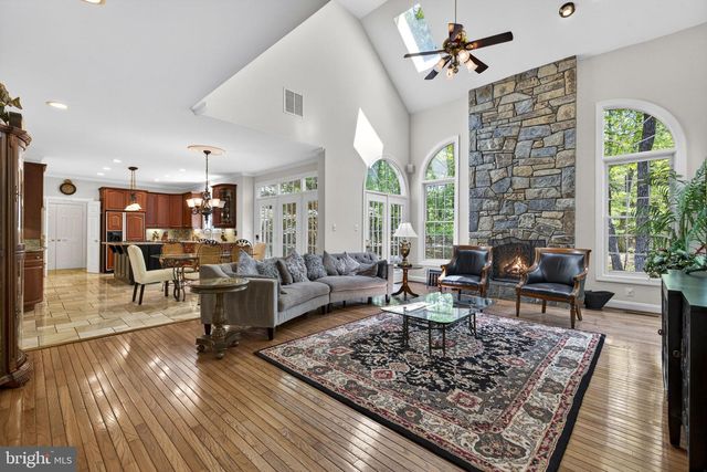 22167 WOODWINDS DR, Leesburg, VA 20175