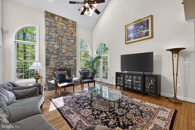 22167 WOODWINDS DR, Leesburg, VA 20175