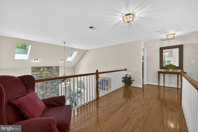 22167 WOODWINDS DR, Leesburg, VA 20175