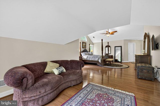 22167 WOODWINDS DR, Leesburg, VA 20175