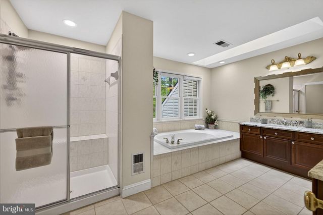 22167 WOODWINDS DR, Leesburg, VA 20175