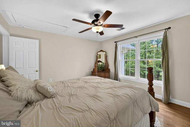 22167 WOODWINDS DR, Leesburg, VA 20175