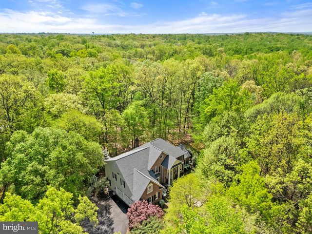 22167 WOODWINDS DR, Leesburg, VA 20175