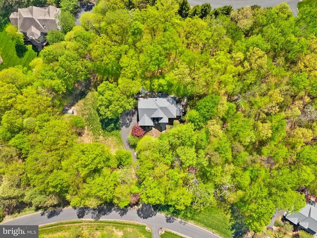 22167 WOODWINDS DR, Leesburg, VA 20175