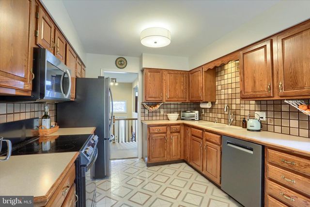 1804 BLACKLATCH LN, Middletown, PA 17057