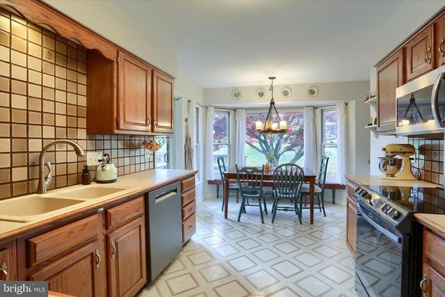 1804 BLACKLATCH LN, Middletown, PA 17057