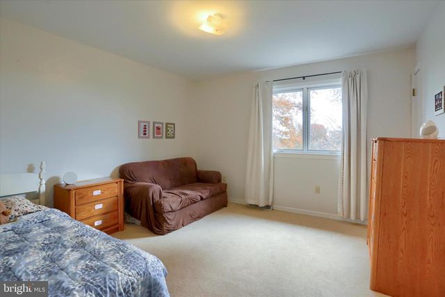 1804 BLACKLATCH LN, Middletown, PA 17057