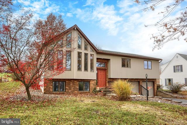 1804 BLACKLATCH LN, Middletown, PA 17057