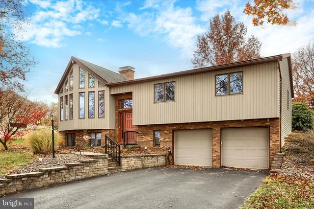 1804 BLACKLATCH LN, Middletown, PA 17057