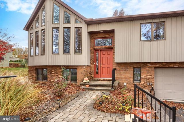 1804 BLACKLATCH LN, Middletown, PA 17057