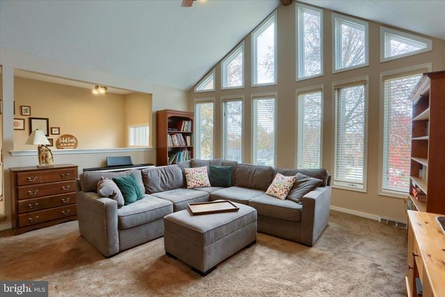 1804 BLACKLATCH LN, Middletown, PA 17057