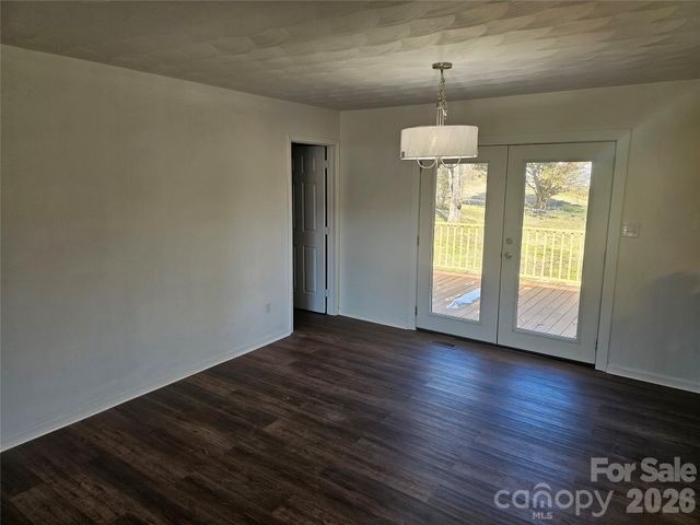 315 Maine Avenue E, Bessemer City, NC 28016