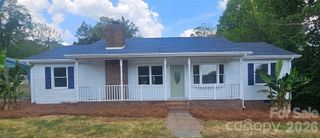 315 Maine Avenue E, Bessemer City, NC 28016