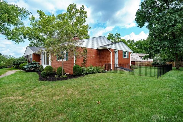3300 Beaumonde Lane, Dayton, OH 45409