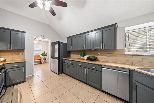 723 Keessee Drive, Cedar Hill, TX 75104