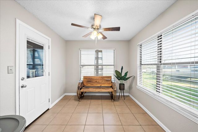 723 Keessee Drive, Cedar Hill, TX 75104