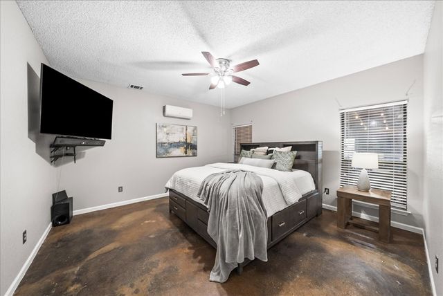 723 Keessee Drive, Cedar Hill, TX 75104