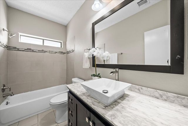 723 Keessee Drive, Cedar Hill, TX 75104