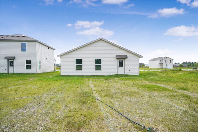 128 Road 5714, Cleveland, TX 77327